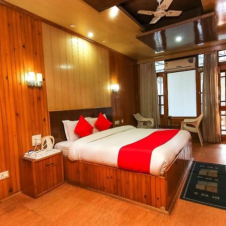 Oyo 8367 Hotel The Woodz Pālampur Exterior photo