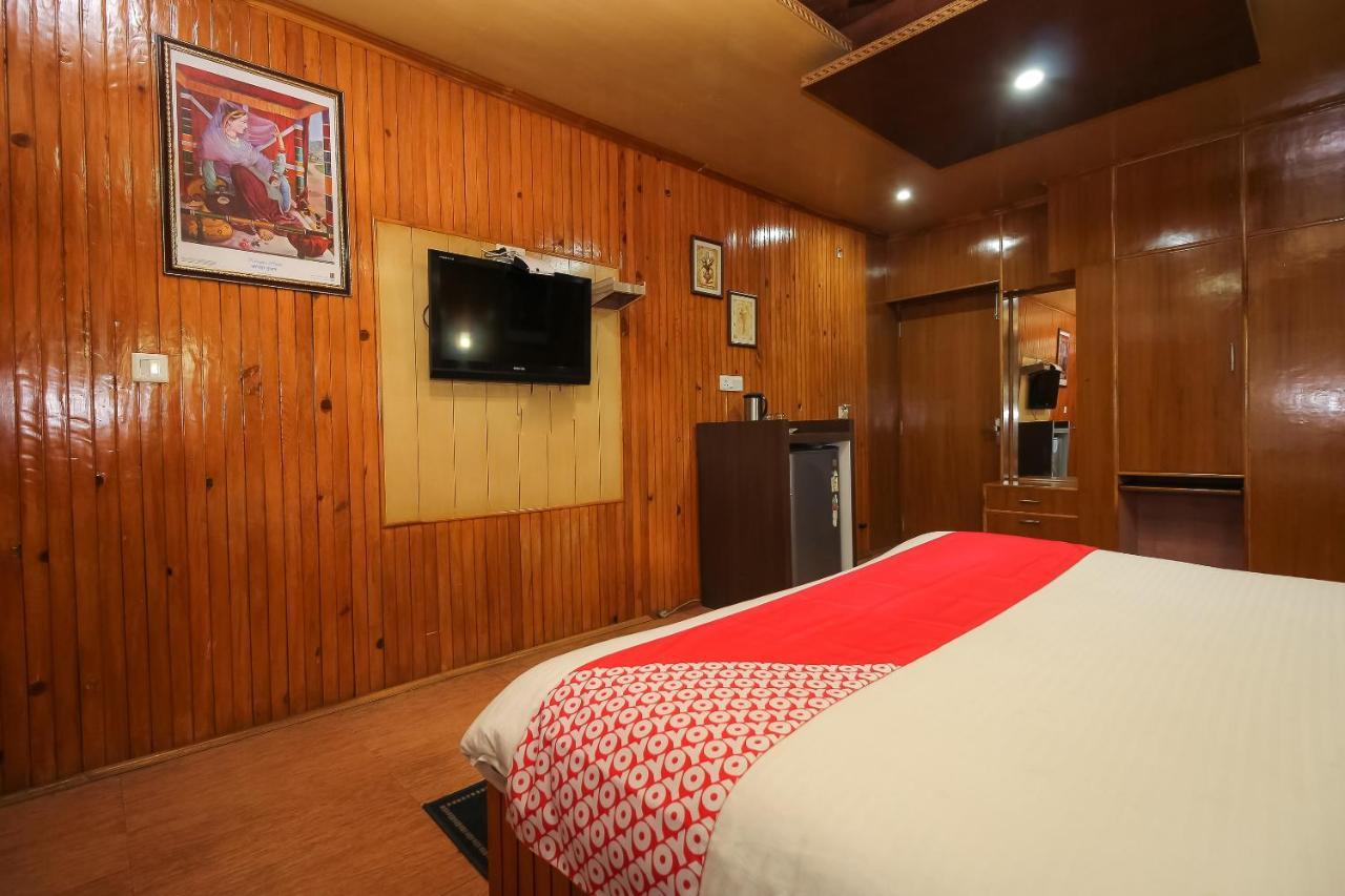 Oyo 8367 Hotel The Woodz Pālampur Exterior photo