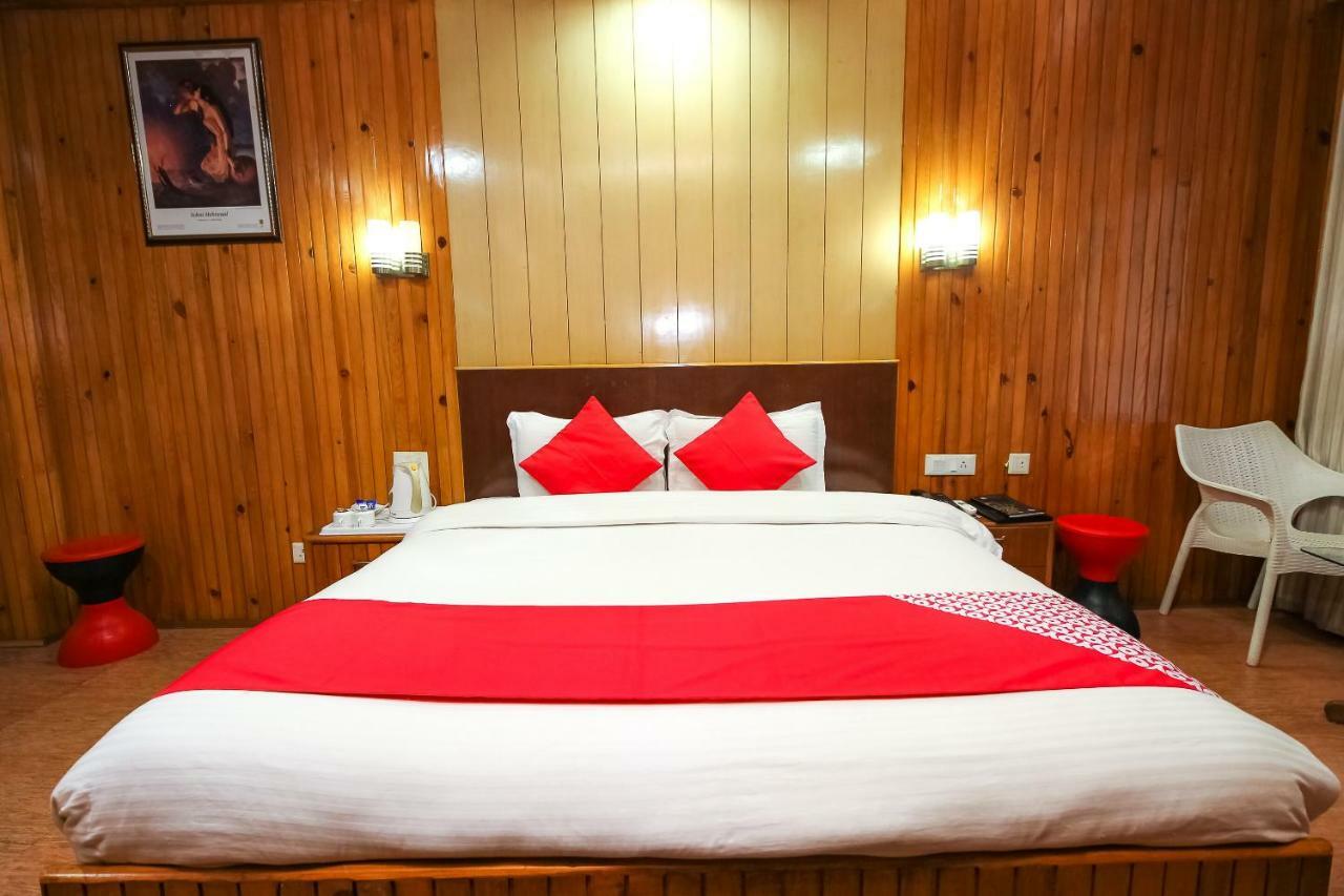 Oyo 8367 Hotel The Woodz Pālampur Exterior photo