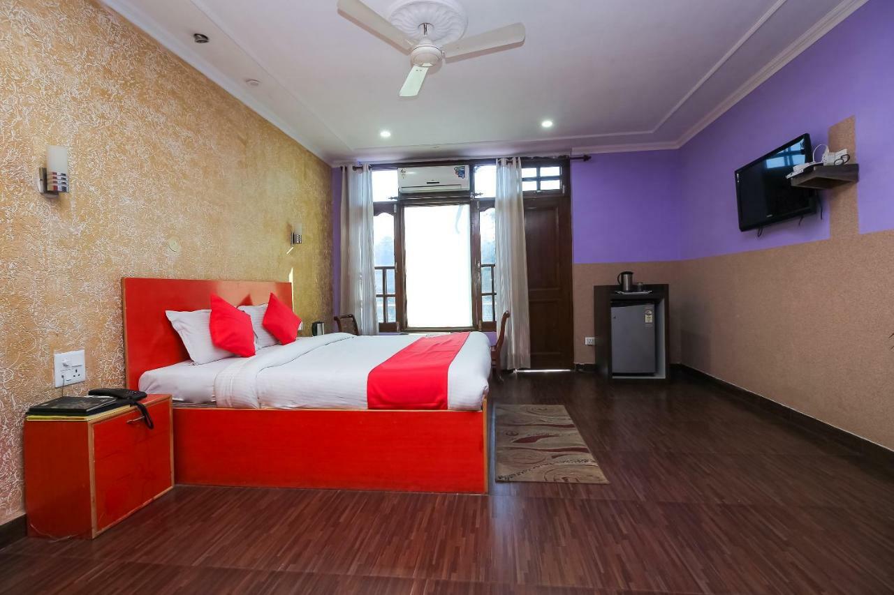 Oyo 8367 Hotel The Woodz Pālampur Exterior photo